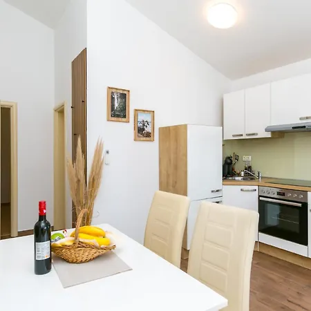 Radic - A1 First Floor - Mpolo * Medulin