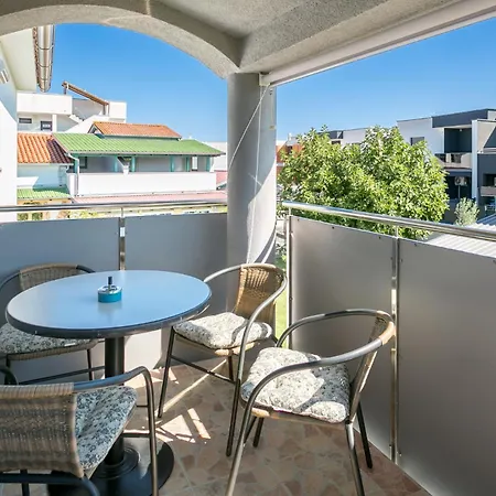 Radic - A1 First Floor - Mpolo Apartment