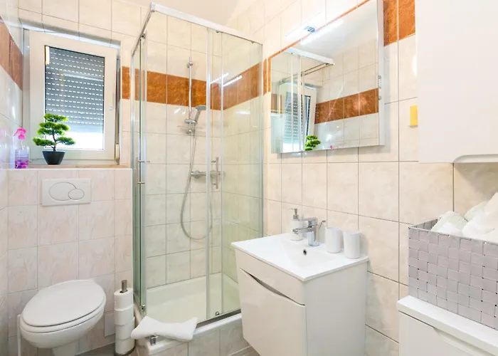 Radic - A1 First Floor - Mpolo Apartamento